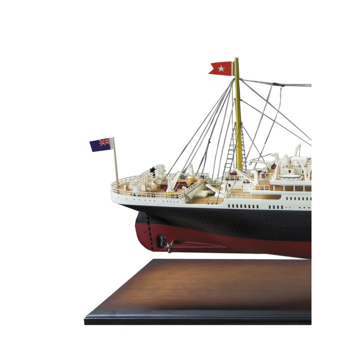 Titanic Replica - Authentic Models